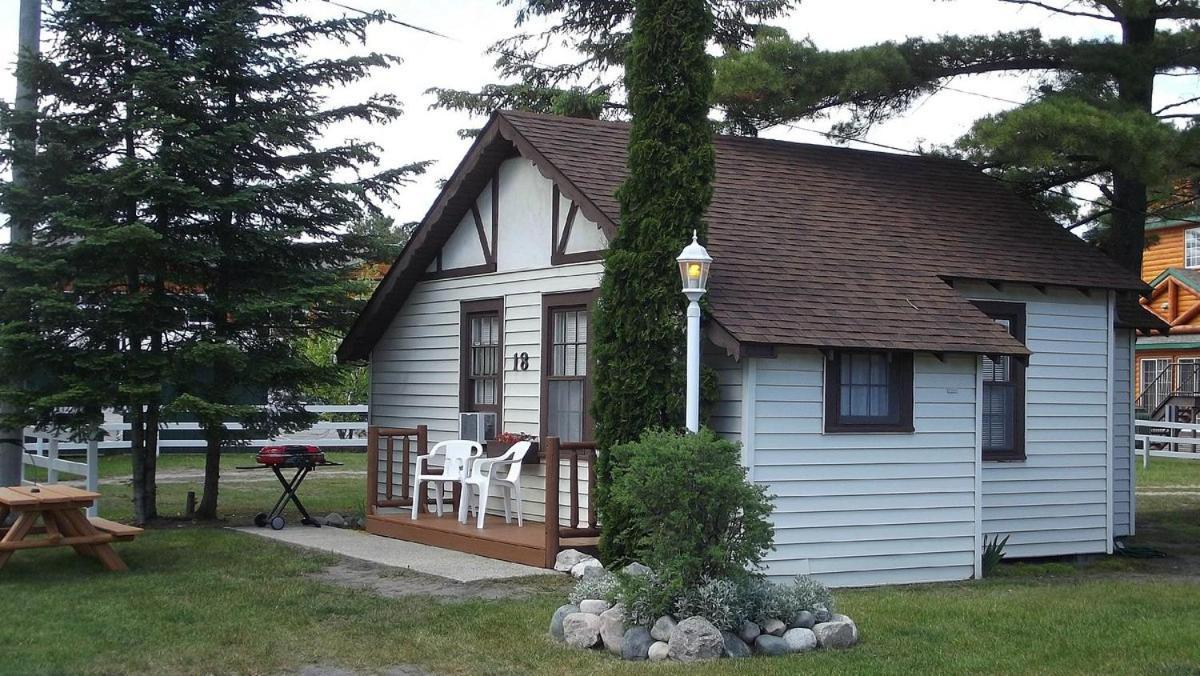 House Lakeside 3*