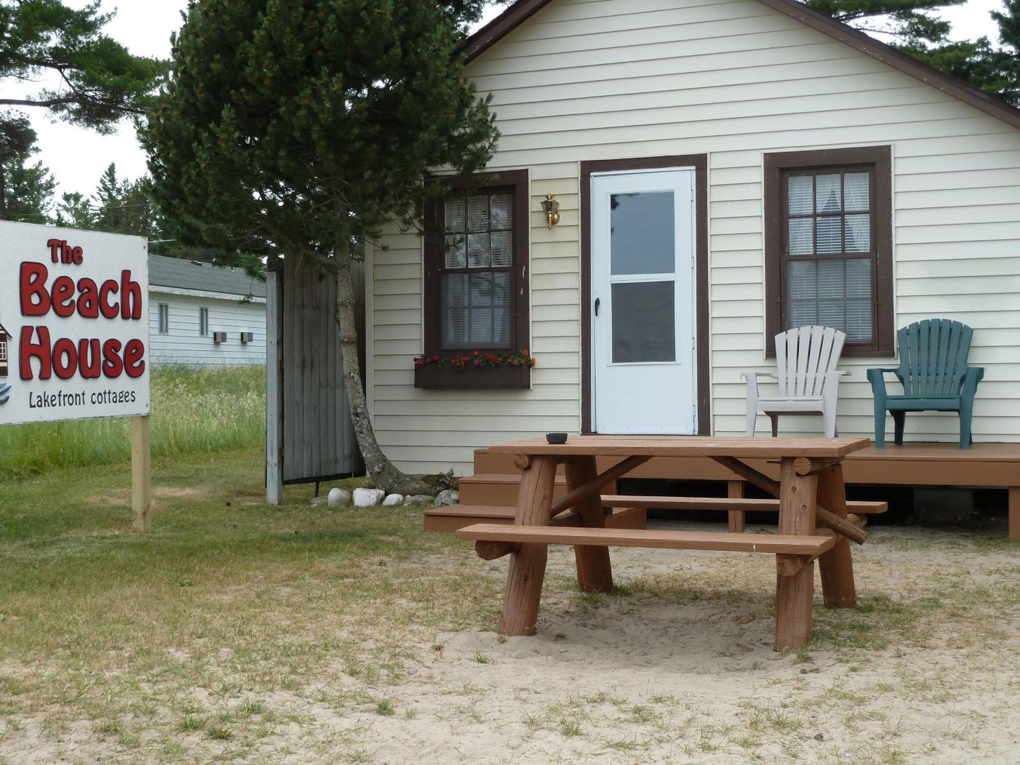 House Lakeside Mackinaw City